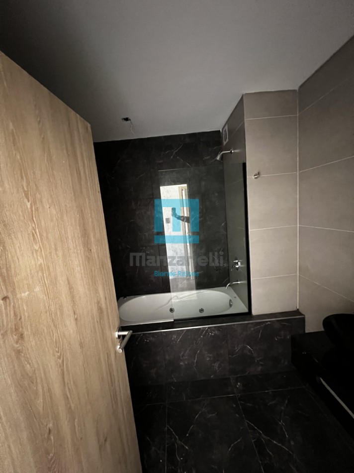 EN VENTA PISO COMPLETO ZONA PARQUE PARANA