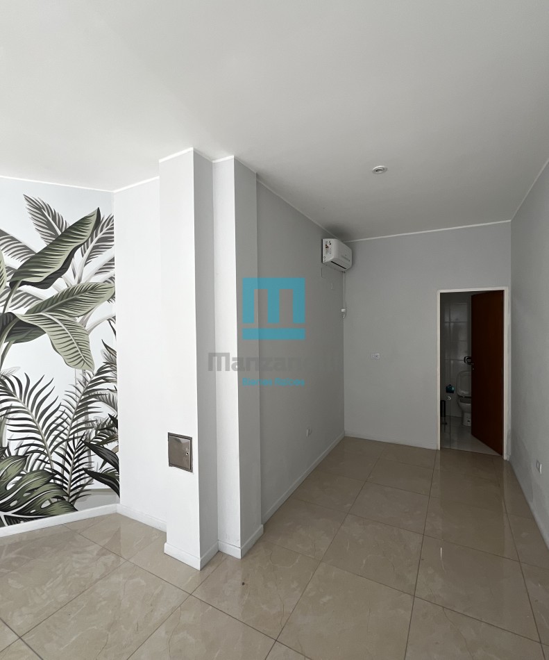 En alquiler local comercial centrico